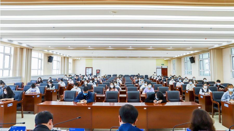 2022年5月17日   甘肃卫生职业学院入党积极分子、发展对象培训启动仪式 (3)_调整大小.jpg