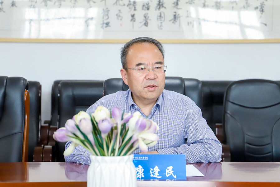 2022年5月30日   2021—2022学年第二学期期末考试工作安排会议 (1)_调整大小.jpg