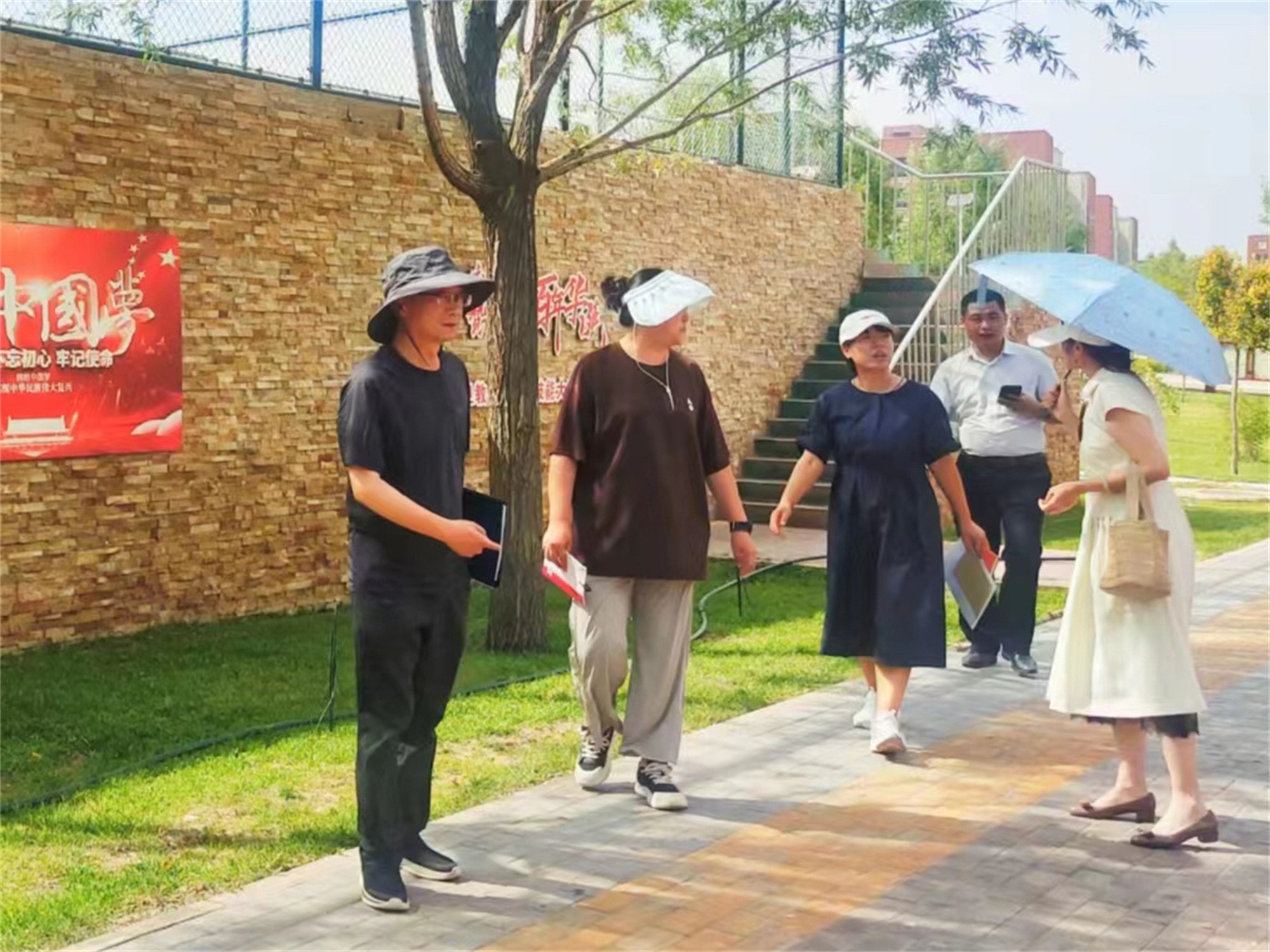 1725029541140047930.jpg 292612901406814947.jpg